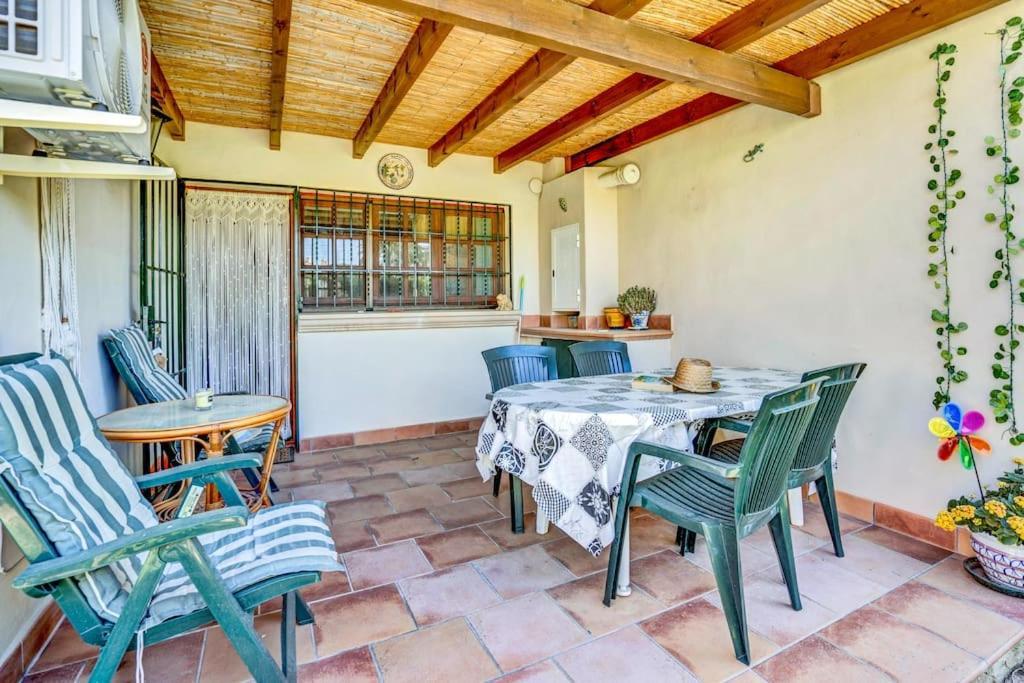 La Isla Casa Barnaby Villa Platja de Larenal Exterior photo