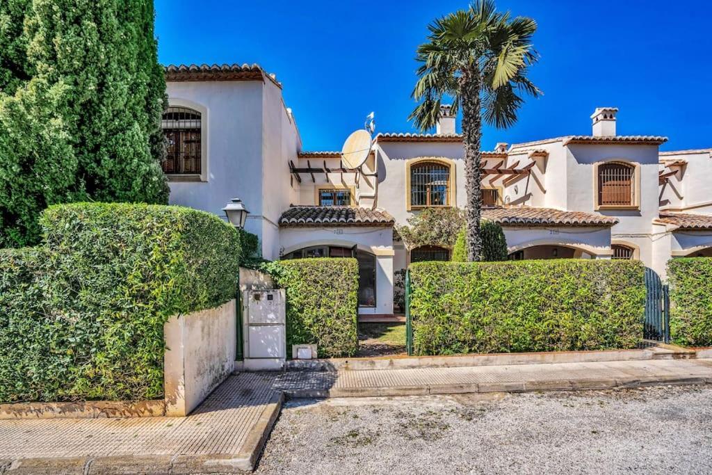 La Isla Casa Barnaby Villa Platja de Larenal Exterior photo